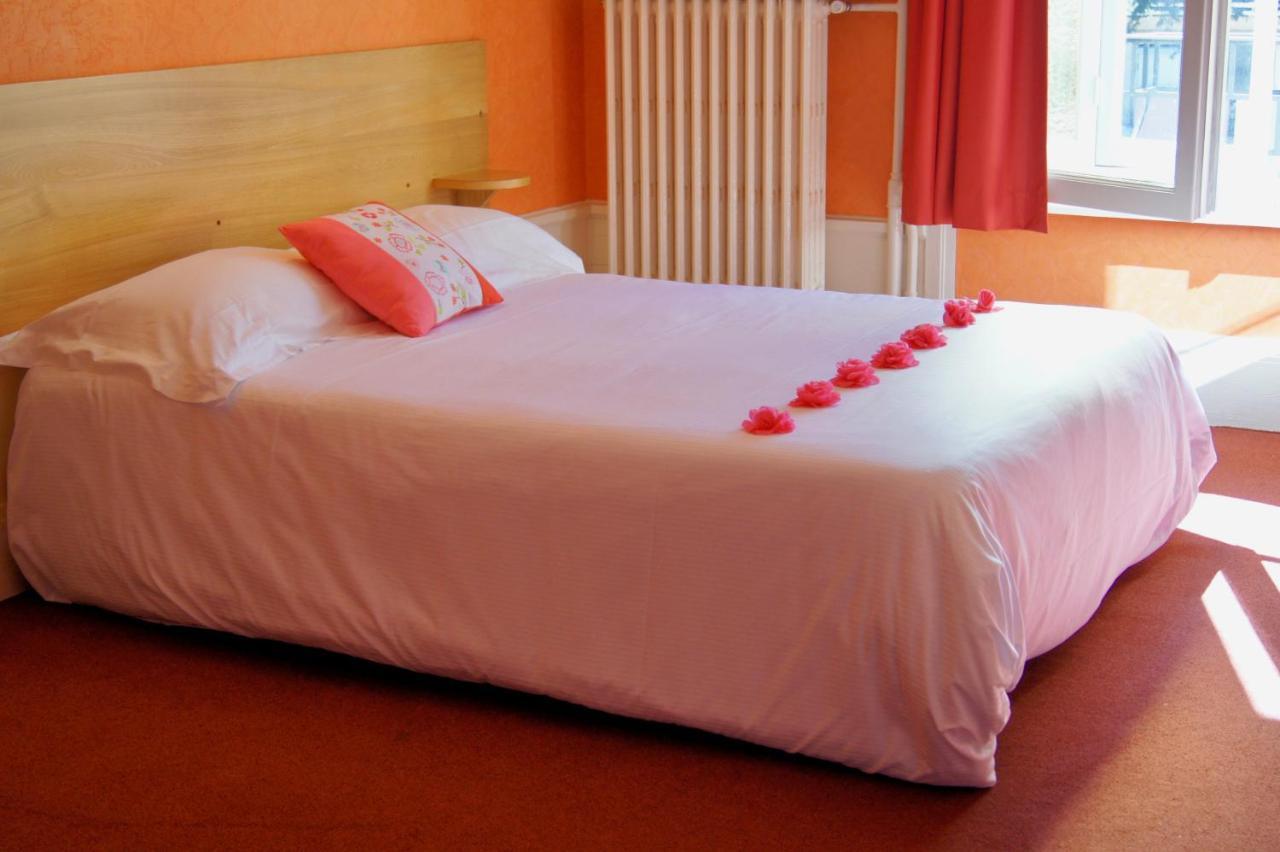 Hotel Le Lyon Bron Buitenkant foto