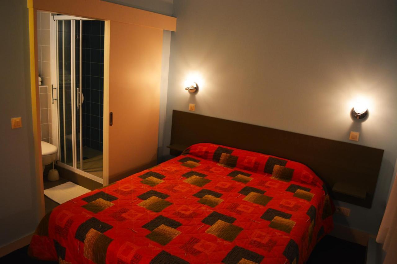 Hotel Le Lyon Bron Buitenkant foto